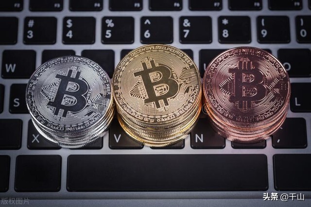 比特币区块链去中心化_去中心化：比特币网络的去中心化特性是许多美国人对购买比特币感兴趣的另一个原因。没有任何个人或机构拥有比特币网络，因此个人可以控制自己的资金，而无需依赖银行等第三方机构。将比特币存放在非托管钱包中，只有_比特币中心系统在哪