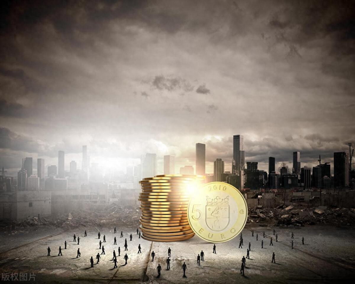 在复杂经济环境下深入探讨比特币本质与房地产市场动态分析